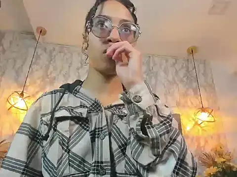 Snapshot of Hanna_Cornee_ chatting on September 27, 2025, 1:39 pm Hanna Cornee online show from September 27, 2025, 1:39 pm