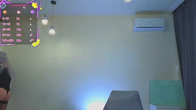 katebxtch online show from March 8, 2026, 8:23 pm