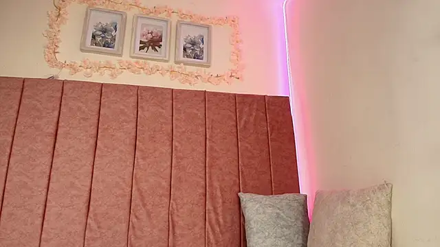 Barbiie 98 online show from April 22, 2026, 2:57 pm