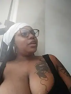 Snapshot of SheilaCoopers_ chatting on September 11, 2025, 10:59 am SheilaCoopers online show from September 11, 2025, 10:59 am