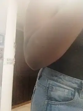 Snapshot of SheilaCoopers_ chatting on September 22, 2025, 11:16 am SheilaCoopers online show from September 22, 2025, 11:16 am