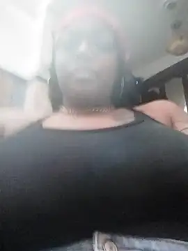 Snapshot of SheilaCoopers_ chatting on September 26, 2025, 11:06 am SheilaCoopers online show from September 26, 2025, 11:06 am