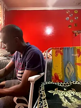 Snapshot of BaggyDirt chatting on November 23, 2025, 7:07 am BaggyDirt online show from November 23, 2025, 7:07 am