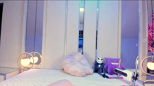 Snapshot of VesperVelvet chatting on November 24, 2025, 8:20 pm VesperVelvet online show from November 24, 2025, 8:20 pm