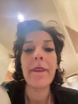 Piggiteablacktea online show from January 17, 2026, 6:33 pm