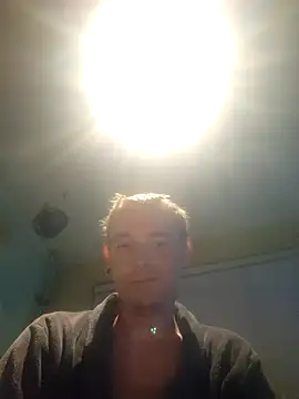 piercingpik online show from March 22, 2026, 7:37 pm