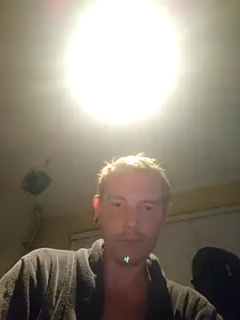 piercingpik online show from April 10, 2026, 1:12 am