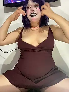 Lucy YupiSweet online show from June 4, 2026, 7:02 am