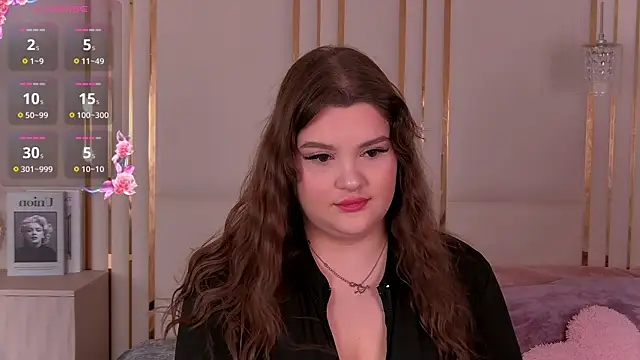 Snapshot of EmilyHyde chatting on May 28, 2026, 8:37 pm EmilyHyde online show from May 28, 2026, 8:37 pm
