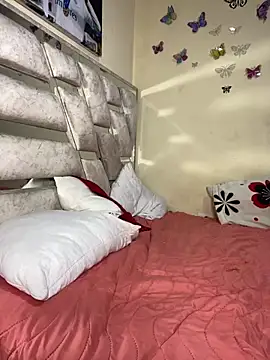 Vliacoooper2 online show from October 19, 2025, 5:54 am