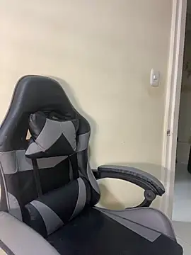 Vliacoooper2 online show from December 19, 2025, 6:16 am