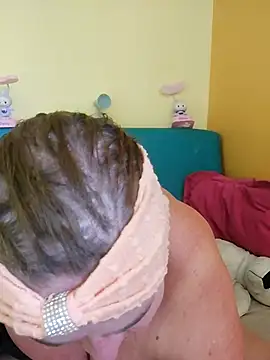 Miss-tetas online show from February 6, 2026, 6:04 pm