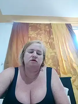 Snapshot of Miss-tetas chatting on December 14, 2025, 9:53 pm Miss-tetas online show from December 14, 2025, 9:53 pm