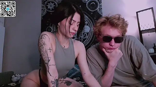 Snapshot of poisondevotion chatting on September 12, 2025, 1:44 pm poisondevotion online show from September 12, 2025, 1:44 pm