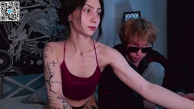 Snapshot of poisondevotion chatting on September 16, 2025, 1:23 pm poisondevotion online show from September 16, 2025, 1:23 pm