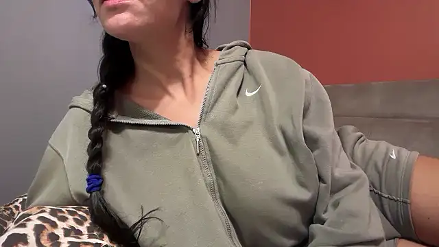 Snapshot of Ofcourseoneday chatting on September 8, 2025, 2:27 pm Ofcourseoneday online show from September 8, 2025, 2:27 pm