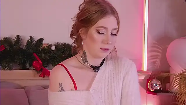 MiaEuphoria  online show from January 12, 2026, 4:19 am