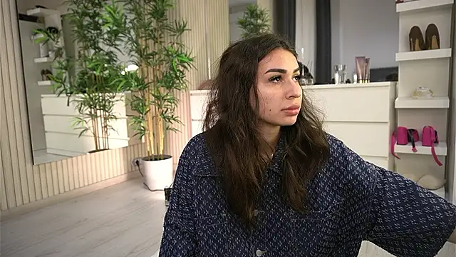 EmmaBlanco online show from March 25, 2026, 6:35 am