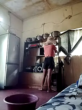 Snapshot of RFeltomWhitJ chatting on November 19, 2025, 2:28 pm RFeltomWhitJ online show from November 19, 2025, 2:28 pm