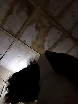 Snapshot of RFeltomWhitJ chatting on November 11, 2025, 12:38 am RFeltomWhitJ online show from November 11, 2025, 12:38 am