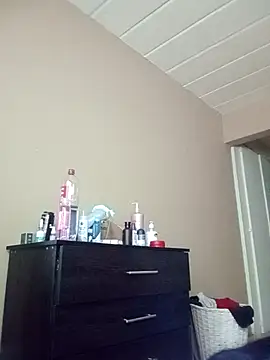 Snapshot of RFeltomWhitJ chatting on November 30, 2025, 7:31 am RFeltomWhitJ online show from November 30, 2025, 7:31 am