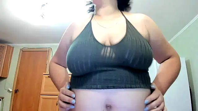 KATTYWARM  online show from September 15, 2025, 8:42 pm