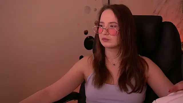 SofieBloom online show from May 30, 2026, 9:31 pm