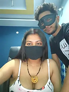 Snapshot of SassyWildCouple chatting on September 14, 2025, 4:07 pm SassyWildCouple online show from September 14, 2025, 4:07 pm