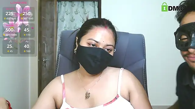 SassyWildCouple online show from April 18, 2026, 8:42 pm