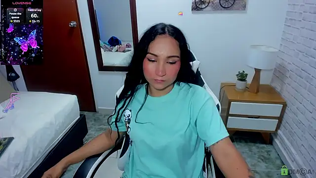 salome rojas  online show from April 9, 2026, 7:42 pm