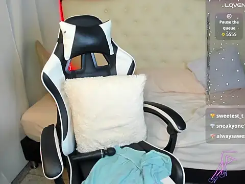 Snapshot of salome_rojas_ chatting on November 20, 2025, 8:37 am salome rojas online show from November 20, 2025, 8:37 am