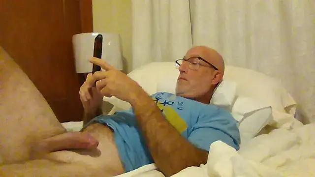 Snapshot of wolfi867 chatting on October 14, 2025, 3:12 pm wolfi867 online show from October 14, 2025, 3:12 pm