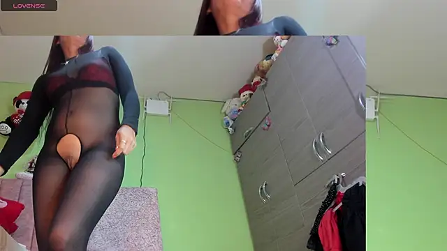 Snapshot of hot_Dariana_pantyhose chatting on November 23, 2025, 1:54 pm hot Dariana pantyhose online show from November 23, 2025, 1:54 pm