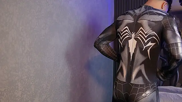 Snapshot of Ethan_occonor chatting on October 31, 2025, 12:24 pm Ethan occonor online show from October 31, 2025, 12:24 pm