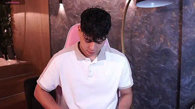 Snapshot of Ethan_occonor chatting on November 22, 2025, 12:37 pm Ethan occonor online show from November 22, 2025, 12:37 pm