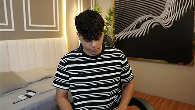 Snapshot of Ethan_occonor chatting on November 14, 2025, 12:42 pm Ethan occonor online show from November 14, 2025, 12:42 pm