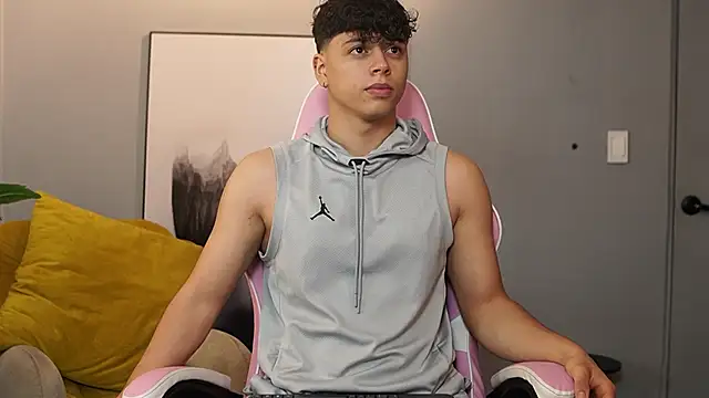 Snapshot of Ethan_occonor chatting on October 30, 2025, 11:52 am Ethan occonor online show from October 30, 2025, 11:52 am