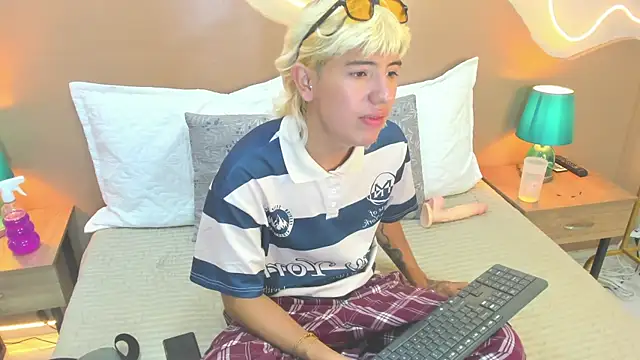 Enrrixxx  online show from January 16, 2026, 12:14 am