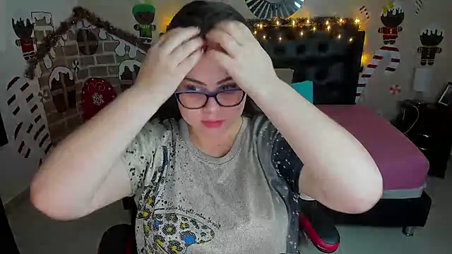 Snapshot of LolaVillalobos chatting on December 5, 2025, 12:15 pm LolaVillalobos online show from December 5, 2025, 12:15 pm