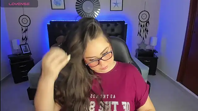 Snapshot of LolaVillalobos chatting on September 11, 2025, 12:16 pm LolaVillalobos online show from September 11, 2025, 12:16 pm