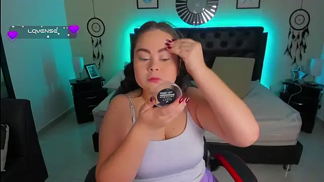 Snapshot of LolaVillalobos chatting on September 16, 2025, 11:00 am LolaVillalobos online show from September 16, 2025, 11:00 am