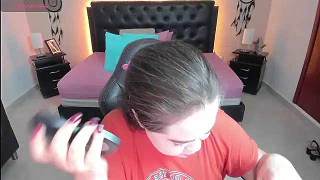 Snapshot of LolaVillalobos chatting on September 29, 2025, 1:50 pm LolaVillalobos online show from September 29, 2025, 1:50 pm