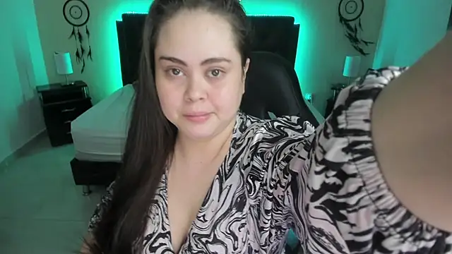 Snapshot of LolaVillalobos chatting on November 23, 2025, 1:10 pm LolaVillalobos online show from November 23, 2025, 1:10 pm