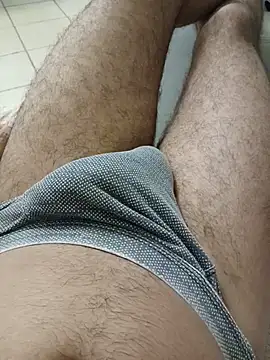 Giacomo-1990 online show from July 13, 2026, 11:04 pm