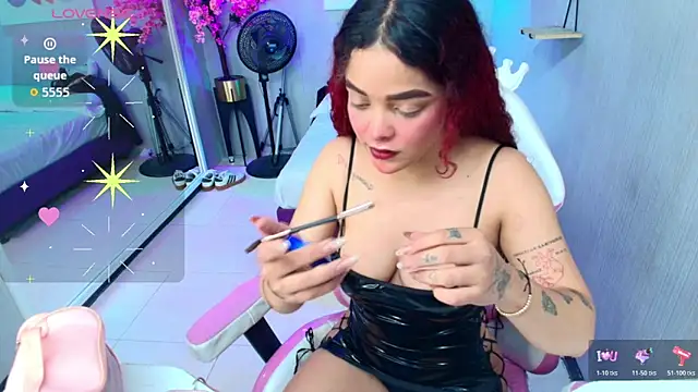 Maggy t18 online show from November 22, 2025, 3:38 am