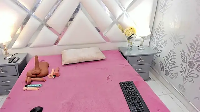 Snapshot of selenareyes chatting on September 10, 2025, 7:46 pm selenareyes online show from September 10, 2025, 7:46 pm