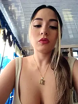 Snapshot of Natasanz chatting on December 4, 2025, 8:52 pm Natasanz online show from December 4, 2025, 8:52 pm