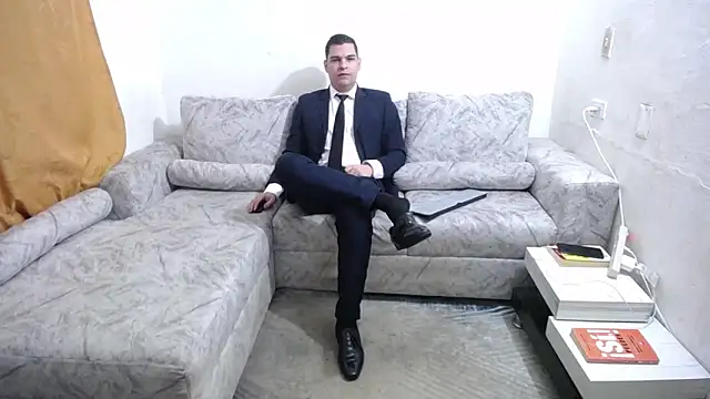 Victor Maitland online show from November 20, 2025, 8:09 pm