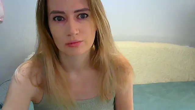 JessFoxxx online show from October 23, 2025, 3:49 am