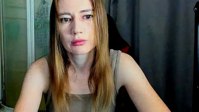Snapshot of JessFoxxx chatting on July 22, 2026, 2:35 am JessFoxxx online show from July 22, 2026, 2:35 am